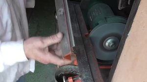 А я затачиваю ножи фуганка не так как все...