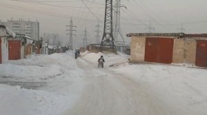 Детский снегоход из дачного триммера своими руками