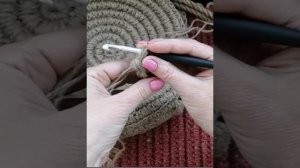 Вяжем ручку для сумки из джута крючком