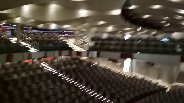 Кинозал на борту лайнера MSC Fantasia смотреть онлайн