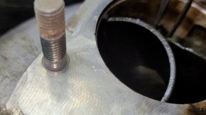 Нива отсутствует компрессия.Развалился акустический патрубок ресивера
