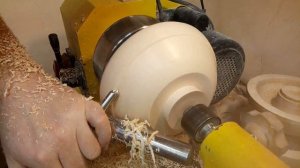 Точение сырой березы. От пенька до готовой чаши.