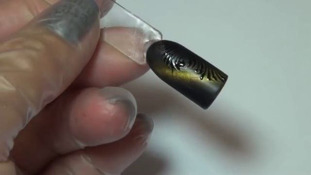 Дизайн Cat Eyes и матовая золотая фольга смотреть онлайн