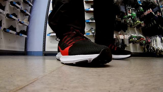 Кроссовки Мужские Nike Quest 2.0 смотреть онлайн