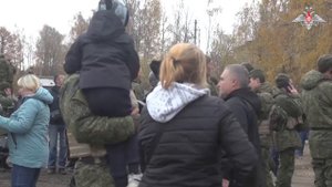 Отправка мобилизованных военнослужащих в Костроме