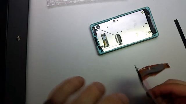 Ремонт Sony Xperia ZR (C5502, C5503) Замена утопленного дисплейного модуля смотреть онлайн