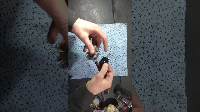 КАК ПРАВИЛЬНО СОБРАТЬ КАРБЮРАТОР КИТАЙСКОЙ БЕНЗОПИЛЫ смотреть онлайн