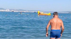 Пляж "Метро" в Кабардинке, Новороссийская бухта. 9 утра. Температура воды в бухте 23.3 С