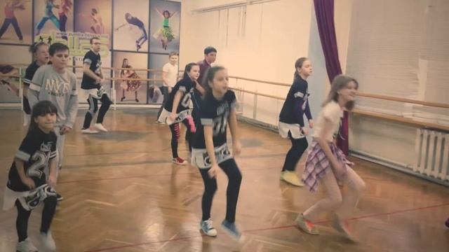 Занятия танцами для детей в Кишиневе на Рышкановке в танцевальной школе Даллас смотреть онлайн