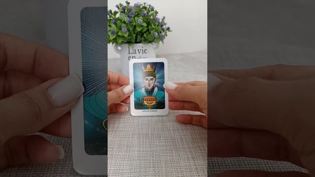 КАРТА ДНЯ - КОРОЛЬ КУБКОВ!  В чём знак от этой карты?! #картадня #таро #целительонлайн