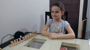 Алиса и навык "Угадай персонажа"