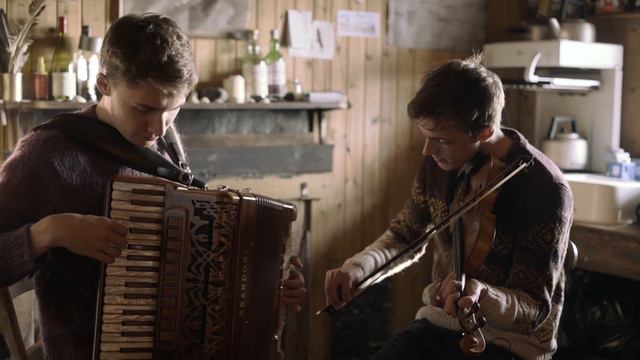 Charlie Grey and Joseph Peach - The Big Islands (Live on The Shiant Isles)