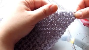 Вяжем теплый шарф-бактус спицами