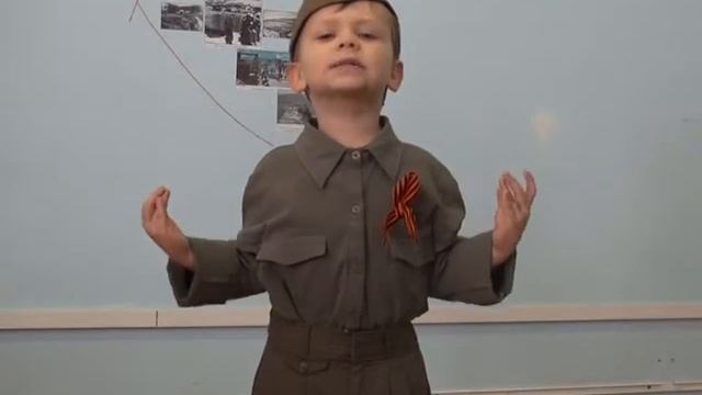 Роберт Рождественский «Маленький человек» смотреть онлайн