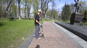 ТРЮКИ на САМОКАТЕ для НОВИЧКА _ ТОП 10.mp4