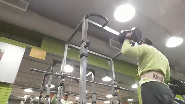 жим одной рукой стоя 10х20кг д1 смотреть онлайн