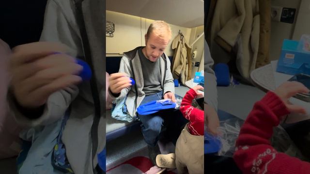 Бесплатно в РЖД: Оценка набора путешественника на Миролюб ТВ