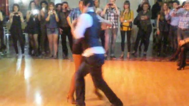 Daniel y Desiree Bachata Jaen 17/12/11 смотреть онлайн