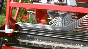 Уборка малины комбайном JAREK 5