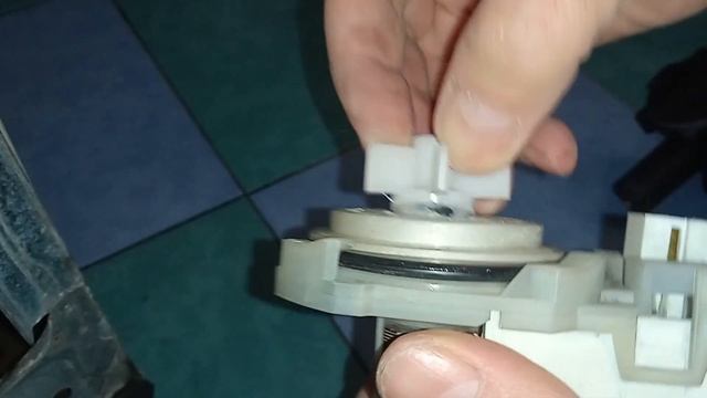 Как заменить помпу в стиральной машине Сименс