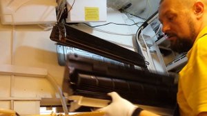 TOSHIBA RAS-13SKV-E Разбираем и чистим внутренний блок
