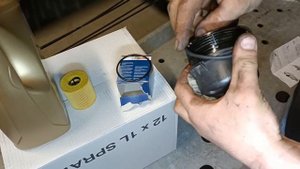 Peugeot 207, 1.4, Gasoline, 2006. Replacement of oil and oil filter.