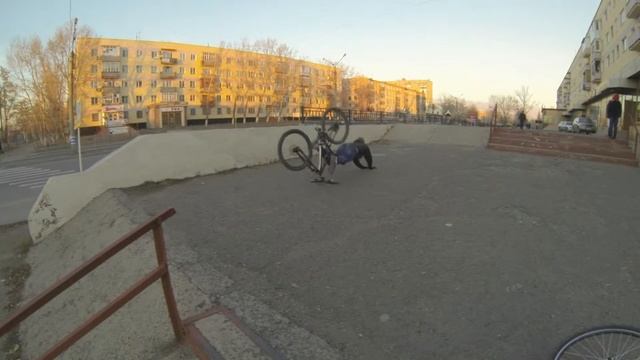 Падение через руль. смотреть онлайн