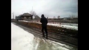 Клип Курит не меньше чем винстон.