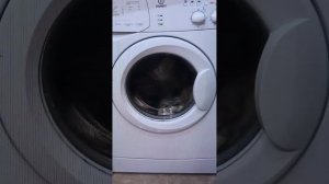 Стиральная машина Indesit wiun 102 отжим