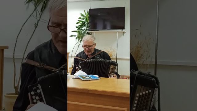 Бумеранг. Слова Шкляровой, муз. Наумовой, исполняет Задорожны смотреть онлайн