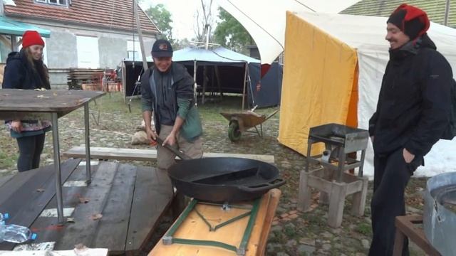 Royal frying pan/Королевская сковорода смотреть онлайн