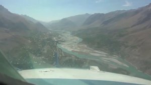 Таджикистан. Посадка самолёта Ан 72 в аэропорту г.Харог