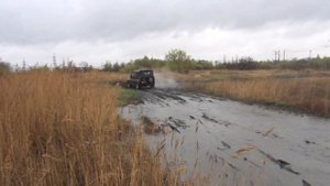 Offroad одной лужи. АТ резина против XT резины. Засадили оба Уаза.