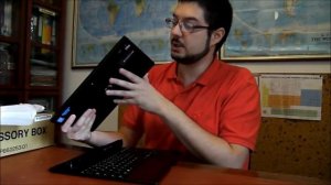 Fujitsu Stylistic Q704 unboxing