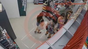 Нежданчик 13 как руки у девушек чешутся