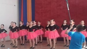 1 июня -День защиты детей...танец учениц шк.им.Гарзу
