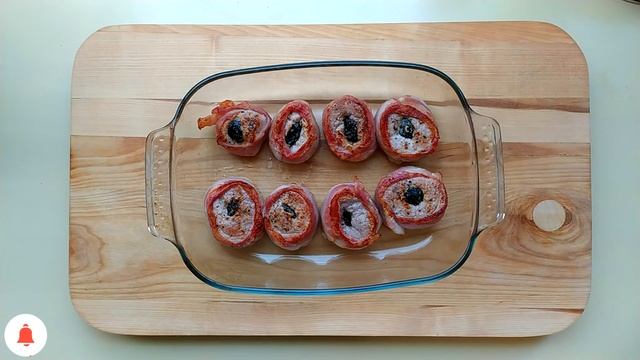 Медальоны из свинины с черносливом и грибным соусом смотреть онлайн