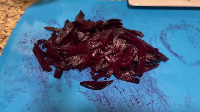 299. Вкусный салат из свеклы и тунца.