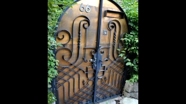Необычные ворота. Unusual gates.  ungewöhnliches Tor