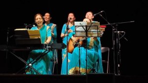 22.03.2022 Brest Belarus ... Песни на бенгальском языке... "Savita"... Walks with Victoria