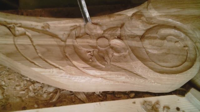 РЕЗЬБА ПО ДЕРЕВУ. КАК ВЫРЕЗАТЬ ЦВЕТОК СВОИМИ РУКАМИ. смотреть онлайн