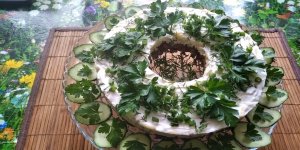 Салат из сердца с грибами и сыром.