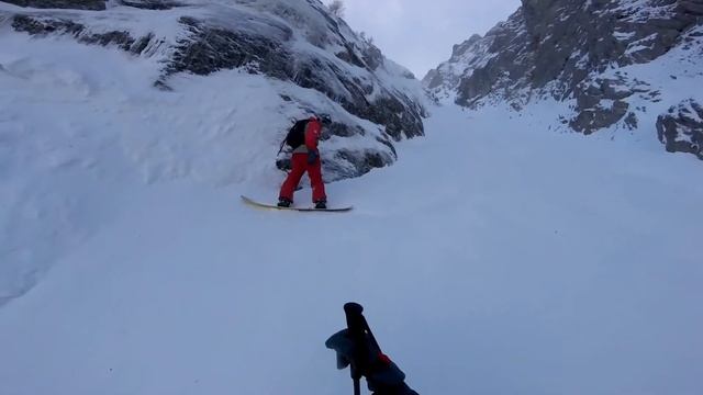 Ski Mountaineering on White Valley Bucegi Mountains Romania (Schi pe Valea Alba Bucegi) смотреть онлайн