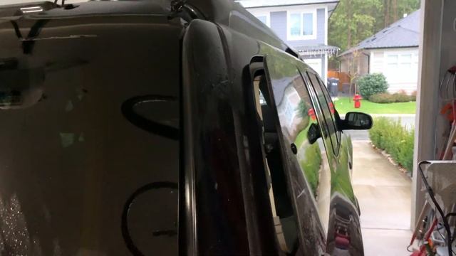 GMC Envoy XL Rear Quarter Window Open and Close смотреть онлайн