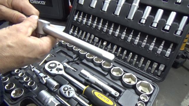 Набор инструментов для авто DEKO DKMT108 (108шт.) смотреть онлайн