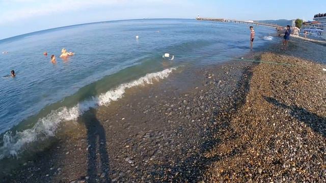 Утро на пляже 26.07.2021. Море  тёплое и чистое! Места забронированы!?ЛАЗАРЕВСКОЕ СЕГОДНЯ?СОЧИ. смотреть онлайн
