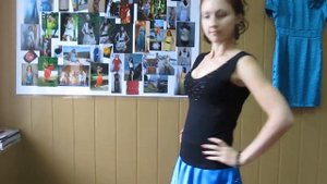 Pantyhose and blue skin (Колготки и синяя юбка)