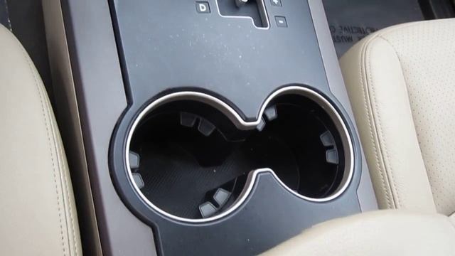 2009 Kia Borrego LX V6, red - Stock# L009129 - Interior Details смотреть онлайн