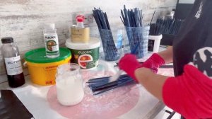 Обработка трубочек из бумажной лозы лаком с маслом и тестирование лаков.