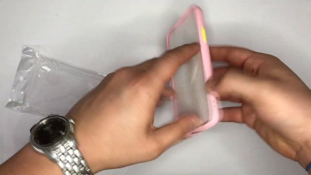 Видео обзор: Чехол для Apple Iphone 11 Pro с блестками розовый смотреть онлайн